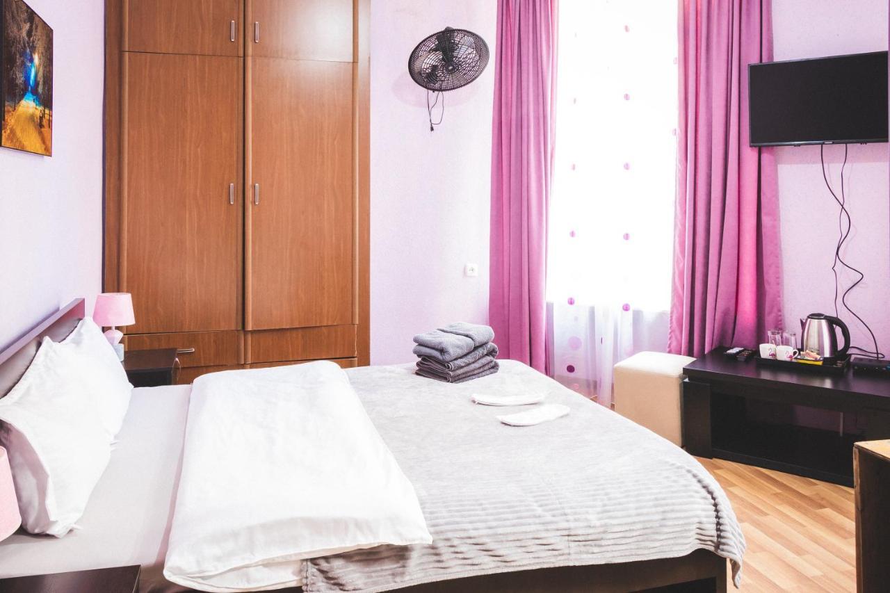 Guest House Big Family Tbilisi Bagian luar foto